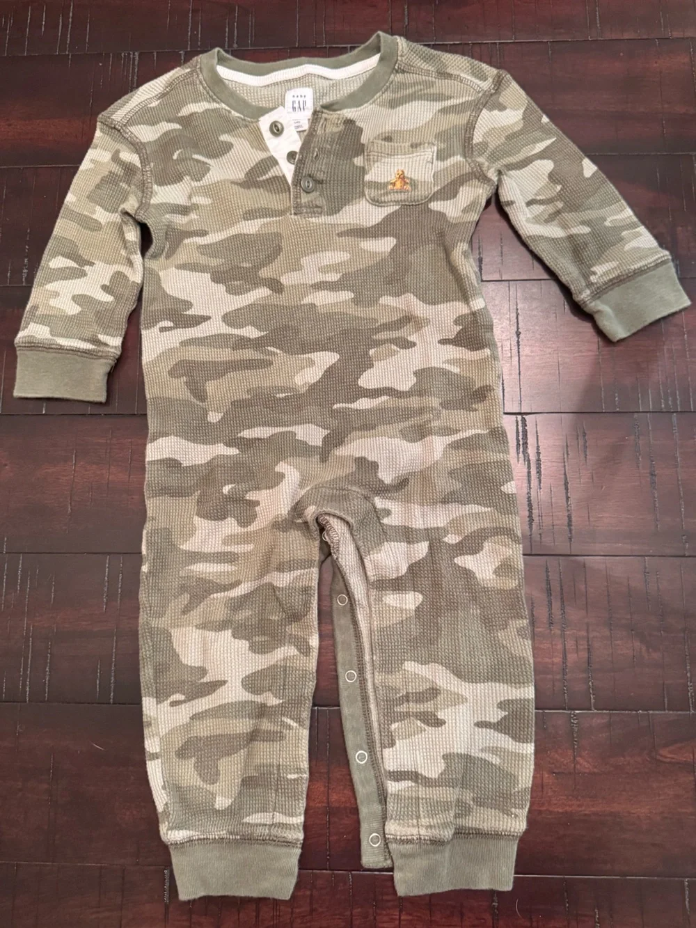Baby GAP Green Camo Thermal One-Piece size 18-24 months